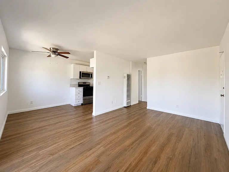 25246 Bigelow Rd #3 — Photo 3