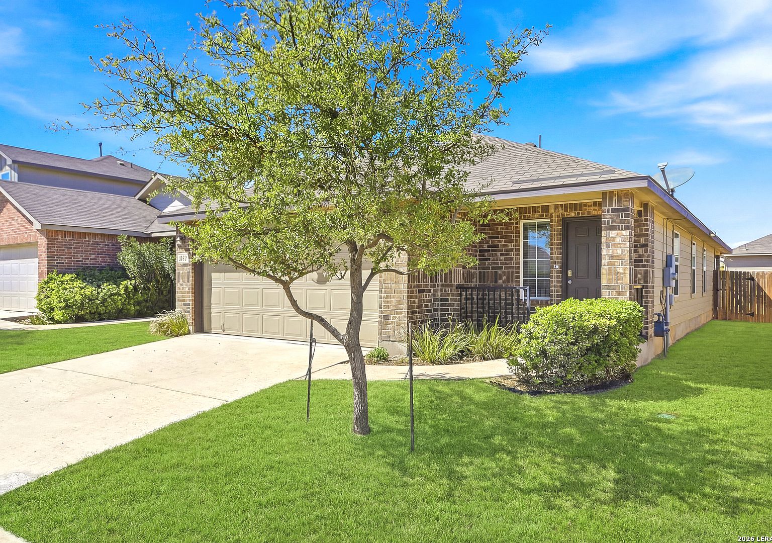 216 E Middle Green Loop