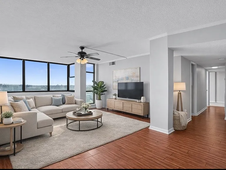 1101 N Elm St #806 — Photo 1