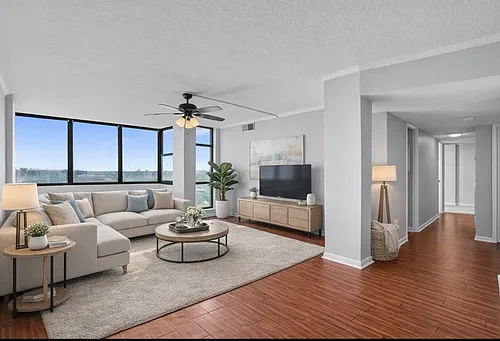 1101 N Elm St #806 Photo 1