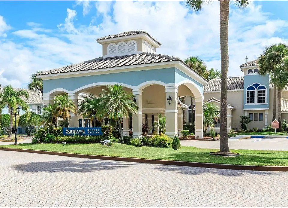 Saratoga Resort Villa Apartments