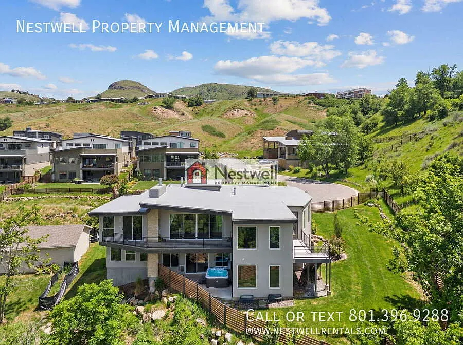 68 E Columbus Ct