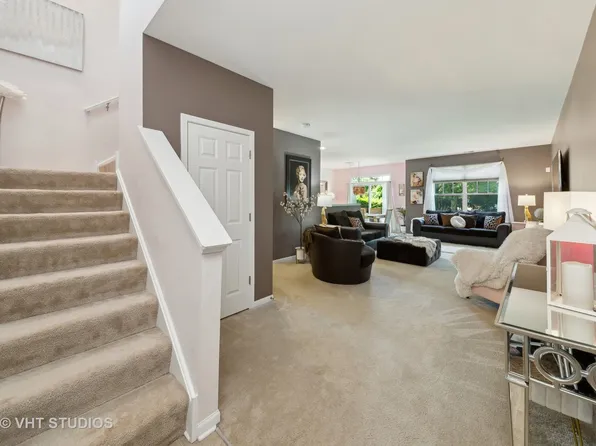 6N385 Whitmore Cir Unit D, St Charles, IL 60174