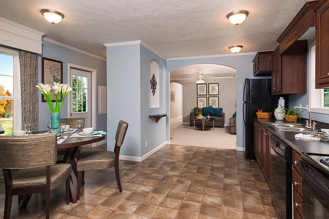 2nd image of 134 Claussen Dr