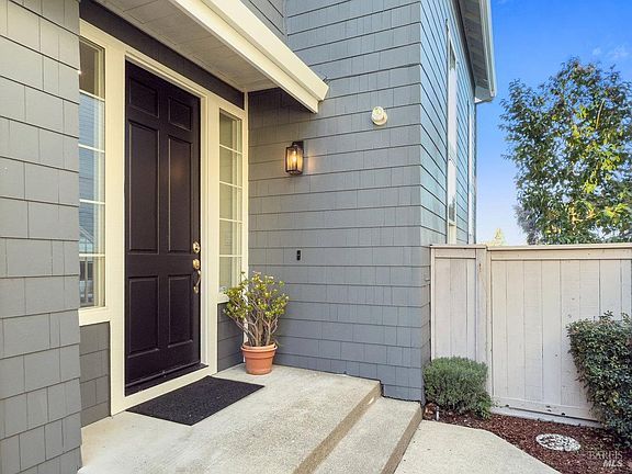 2nd image of 252 Waterside Circle