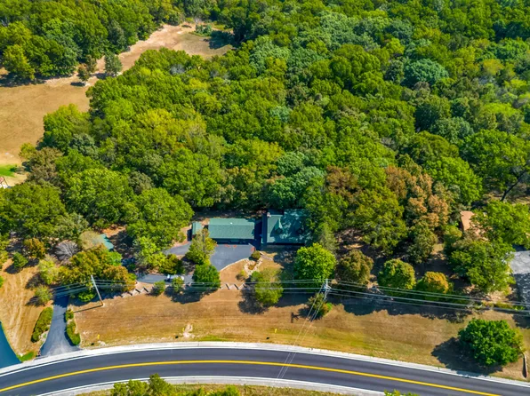 1906 State Highway 265, Hollister, MO 65672