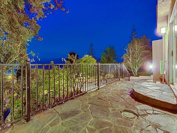 3rd image of 28537 Alder Peak Ave