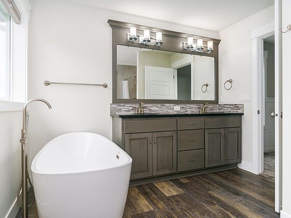 4th image of 2381 Sienna Dr