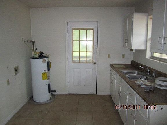 4th image of 50 Cherry Ct