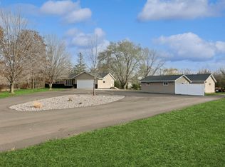 7165 County Road 39 NE, Monticello, MN 55362