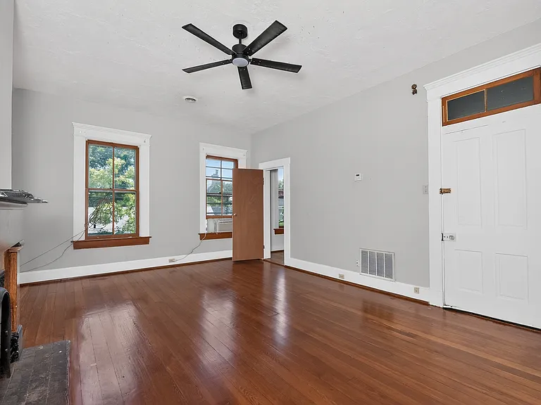 929 Western Ave #2 — Photo 9