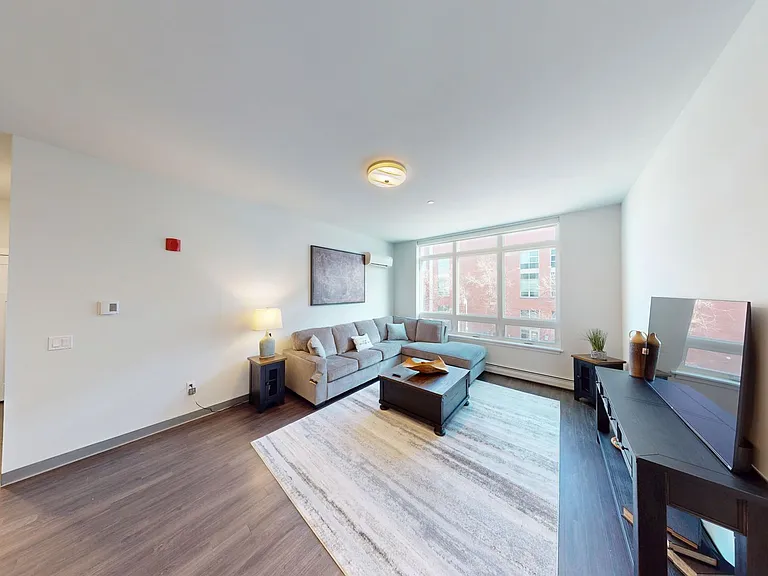 City Lights Modern, Luxury Living in Downtown Winooski — Photo 24