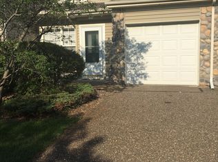 1931 Bluestem Ln, Shoreview, MN 55126