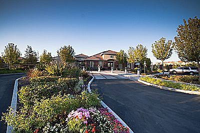 3rd image of 390 Lanfranco Cir