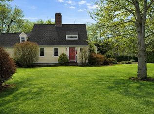 65 Rockland St, Dartmouth, MA 02748