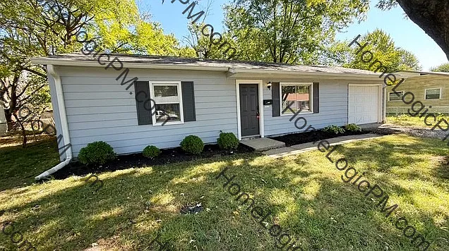 3 bed, 1.0 bath, 1073 sqft, $1,395 — Photo 1