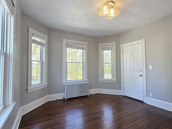 5th image of 61-65 Magnolia St #61