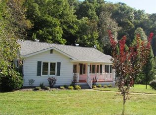 2211 Hardscrabble Rd, Burnsville, NC 28714