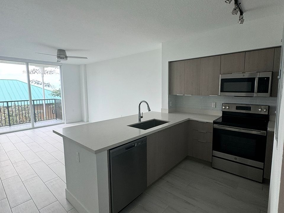 1st image of 602 E Dania Bch #610
