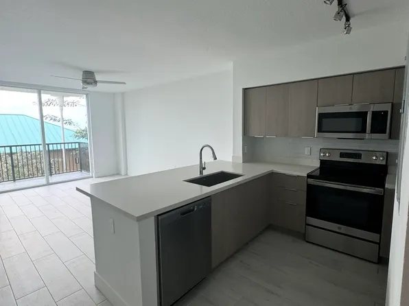 602 E Dania Bch, Dania, FL