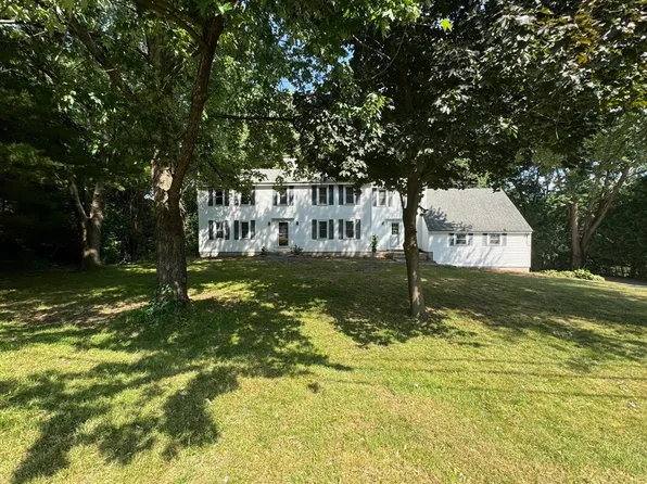 23 Sunrise Ave, Leominster, MA 01453