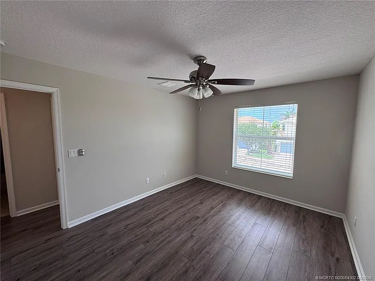 11239 SW Barton Way — Photo 17
