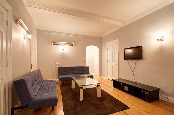 Sold by Compass | media 6