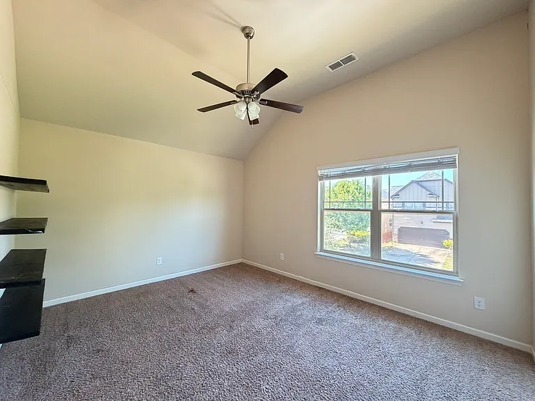 209 Emporia Loop — Photo 21