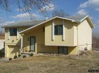 6315 N 54th Cir, Omaha, NE 68104