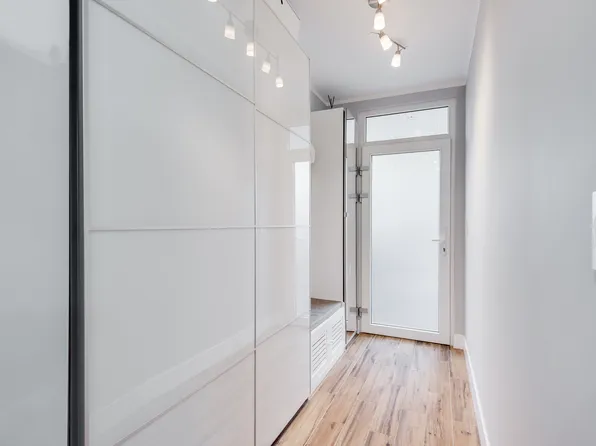 2020 Bleecker Street image 6 of 35