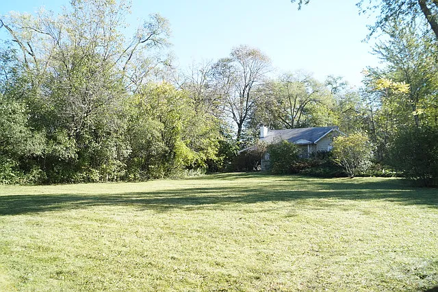20895 Deerpath Rd photo 1