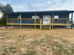 1215 Roanoke Rd, Jamestown, TN 38556