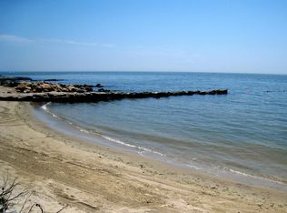 9 Indianola Dr, Old Saybrook, CT 06475