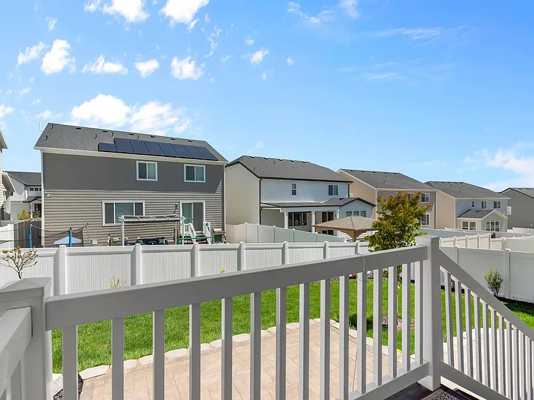 2156 N Wallflower Dr — Photo 34