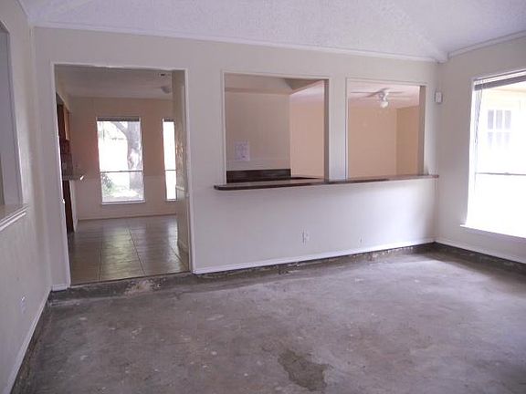 3rd image of 1514 King Arthur Dr