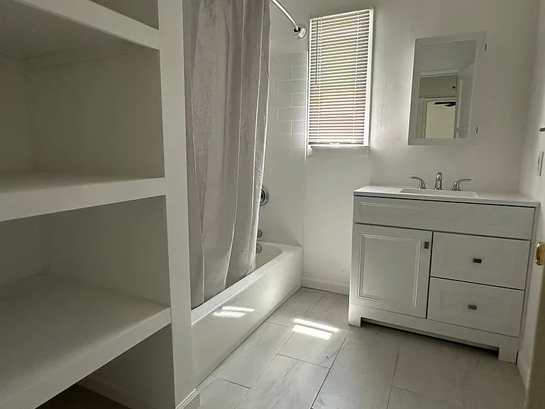 3708 Broadmoor St — Photo 6