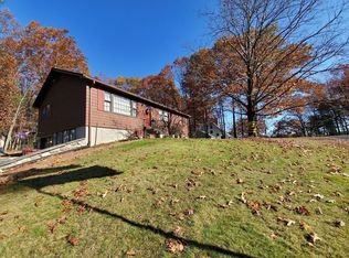 11 Glendale Ave, Tyngsboro, MA 01879