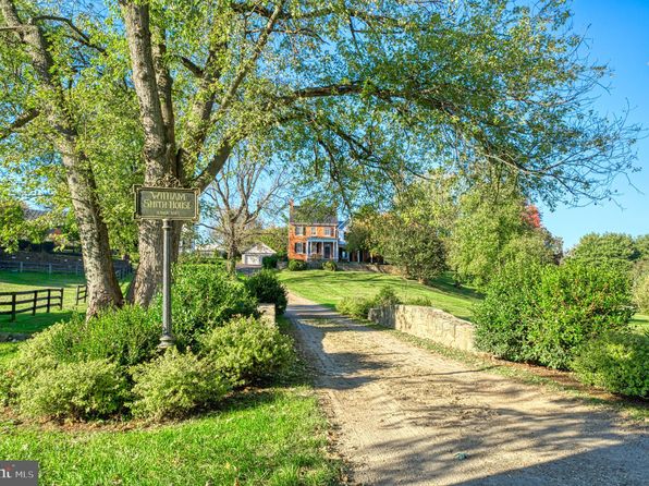 38678 Piggott Bottom Rd, Hamilton, VA 20158