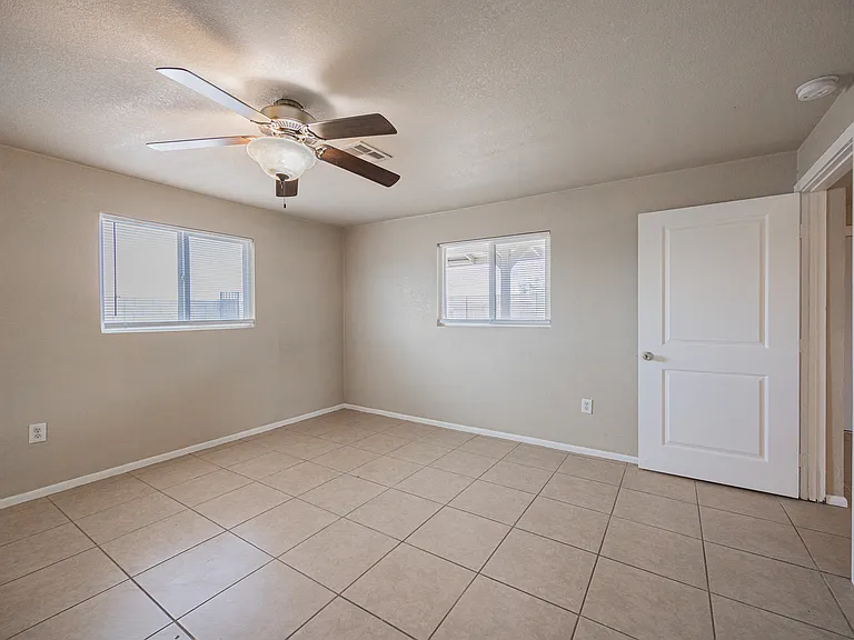2062 E Nancy Ln — Photo 14