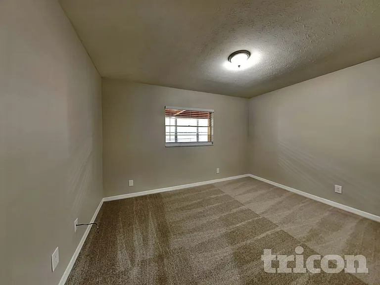14314 Ravenwood Ln — Photo 12