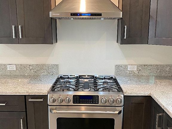 4th image of 10961 1/2 Hickory St