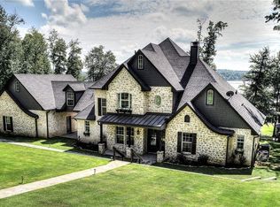 805 Maple Dr, Scroggins, TX 75480