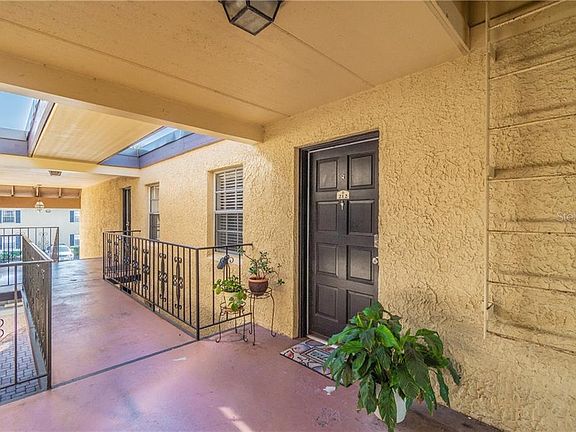 2nd image of 5306 W Kennedy Blvd Unit 212