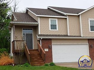 1152 SW Red Oaks Pl, Topeka, KS 66615