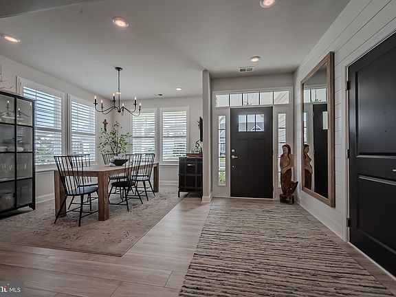 4th image of 31327 Olney Way