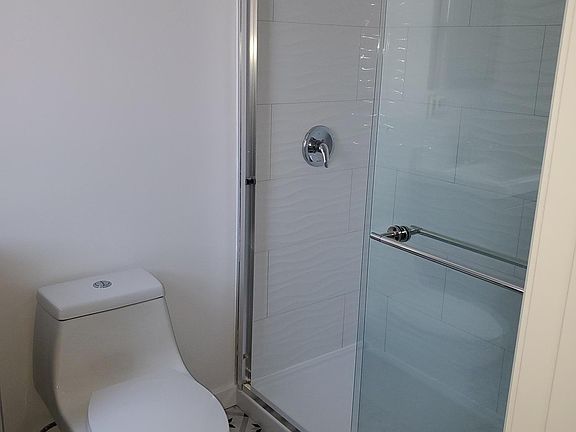 4th image of 3535 N Linder Ave #1N