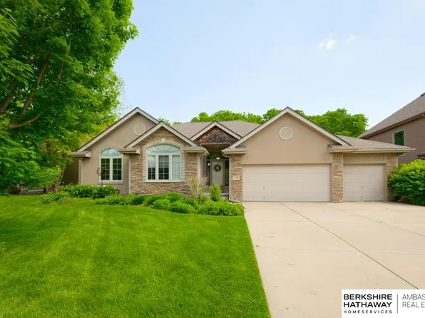 11905 S 47th St, Papillion, NE 68133