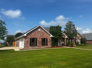 118 Fashion Blvd, Hahnville, LA 70057