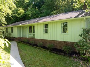 1523 Shadowood Dr, Maryville, TN 37803