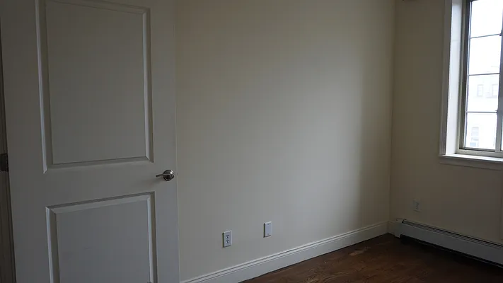 Rented by Celine Moradof-Nazarian, LREB | media 11